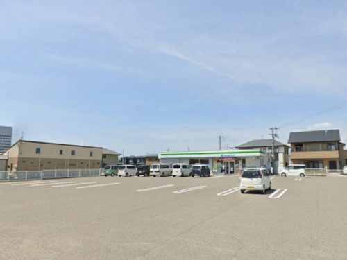 ファミリーマート和歌山南出島店450ｍ