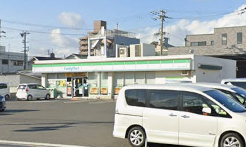 ファミリーマート和歌山土佐町店 543m(周辺)