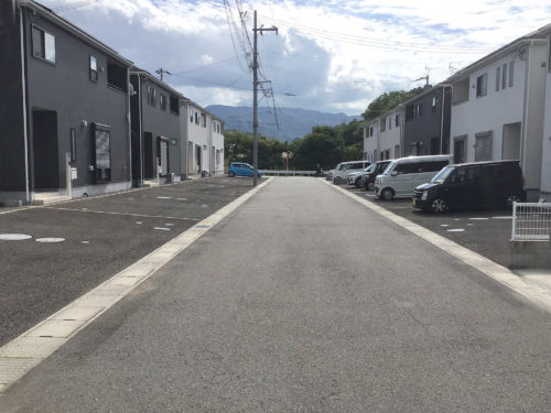 現地写真（前面道路含む）