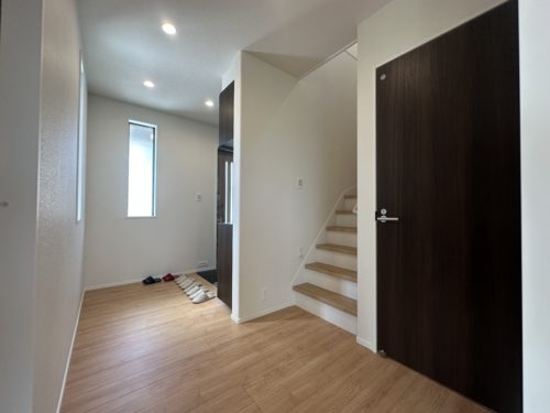 幅広い廊下はスムーズな動線を実現。